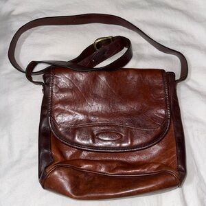 OROTON ~ Australia Deep Dark Brown Leather ~ Shoulder Handbag ~Purse ~ Crossbody